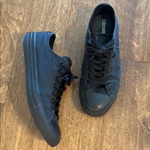 Black Converse!